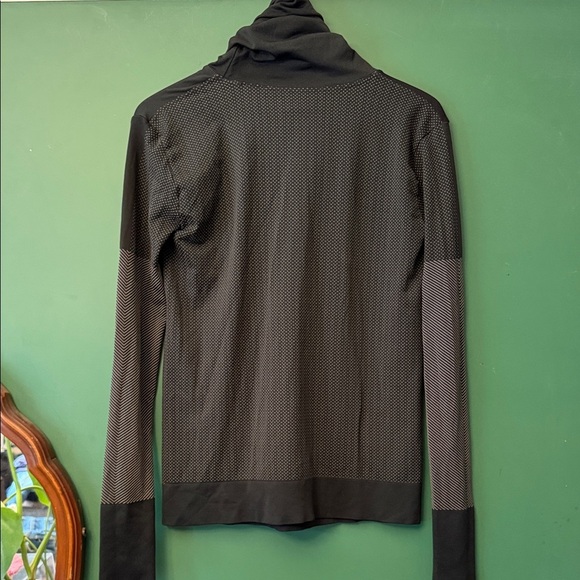 Nike DRI-FIT Womens M Black Funnel Neck Sweatshirt Performance Running Active - Picture 9 of 10